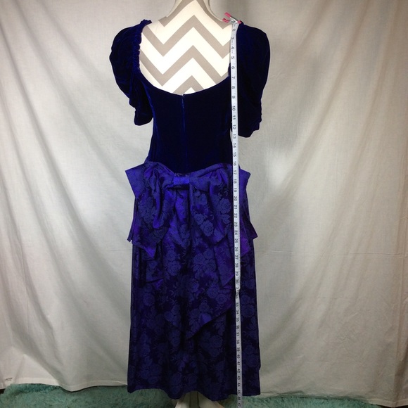 Women’s Vintage 90’s Blue Velvet Brocade dress - Picture 9 of 13
